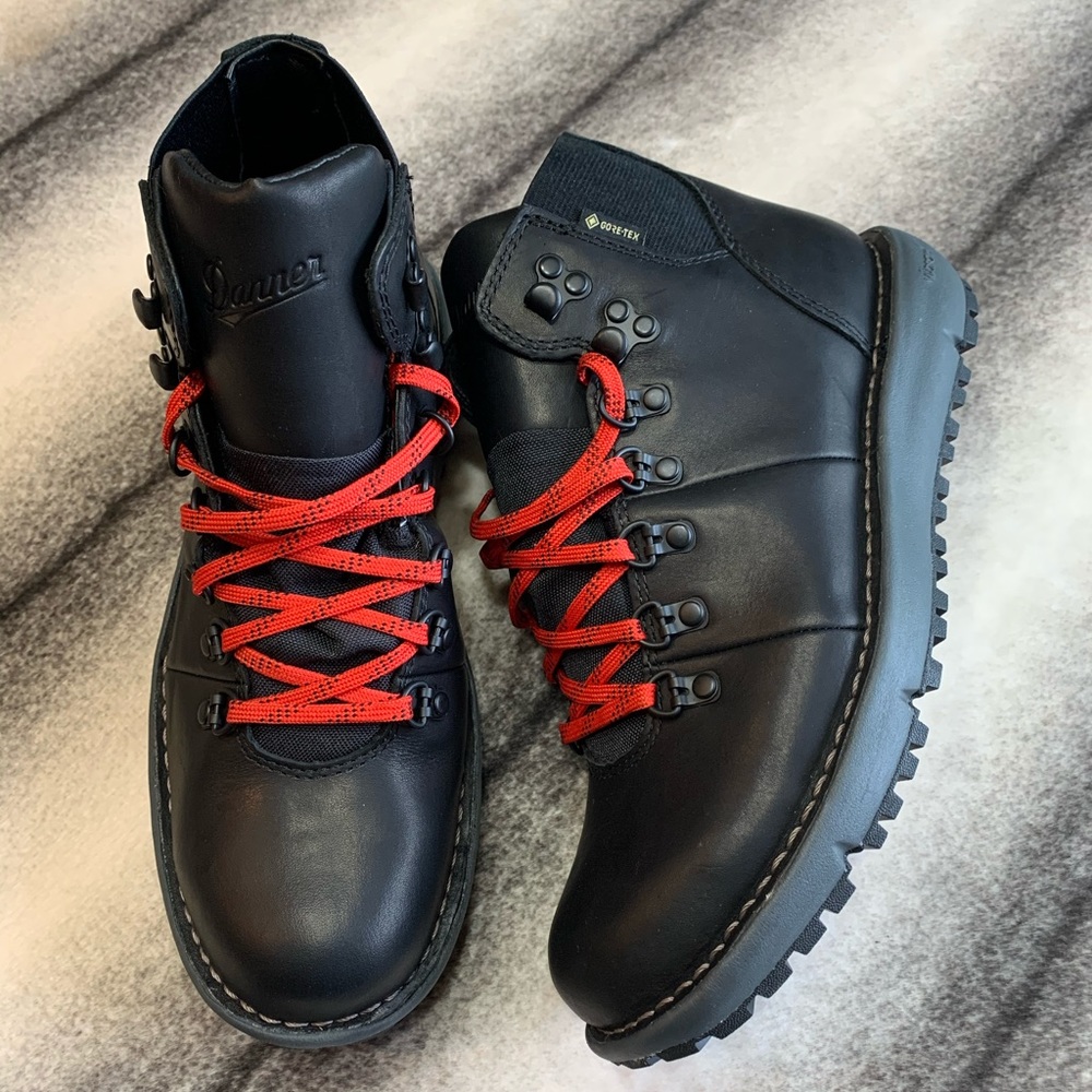{ Danner } Vertigo Black Leather Boots 32385